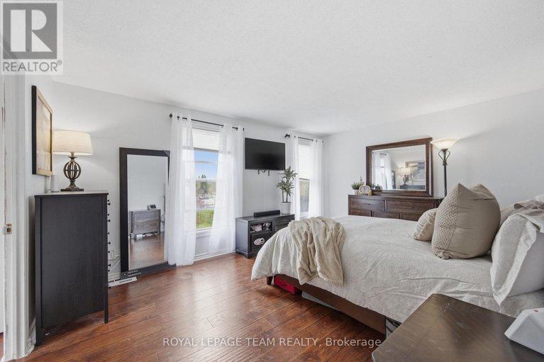 29684354/136-malvern-drive/pheasant-run/ottawa/ontario/K2J2G5_25