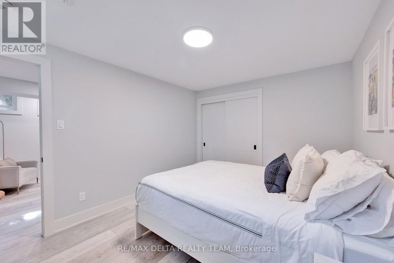 28875474/2556-gravelle-crescent/blackburn-hamlet/ottawa/ontario/K1B3A3_41