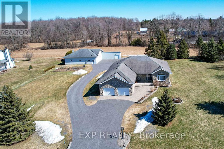 28062332/415-johnston-road/north-grenville-twp-kemptville-south/north-grenville/ontario/K0G1J0_5