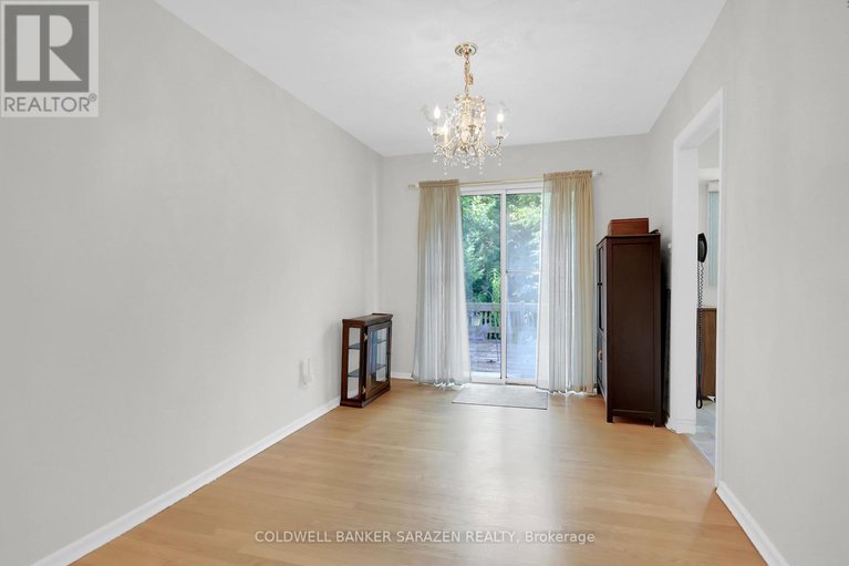 28626682/70-viewmount-drive/meadowlandscrestview/ottawa/ontario/K2G3C3_13