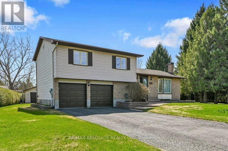 29665092/535-gascon-street/village-of-russell/russell/ontario/K4R1C6_2