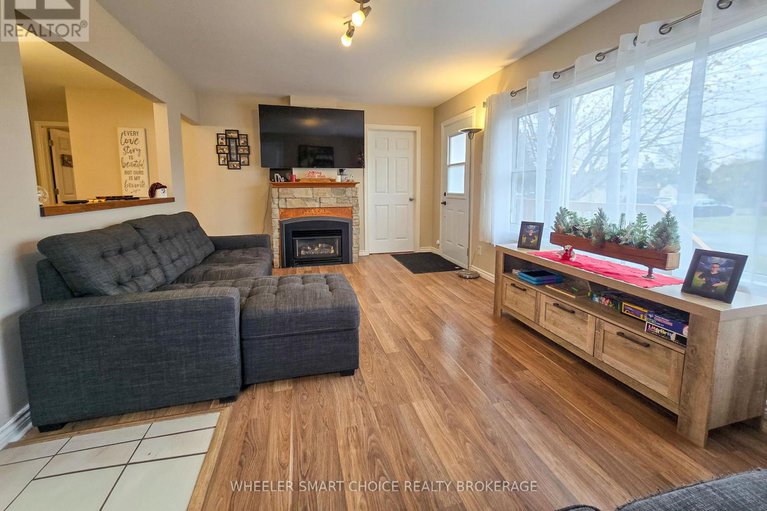 29136480/17-adam-dixon-avenue/long-sault/south-stormont/ontario/K0C1P0_4