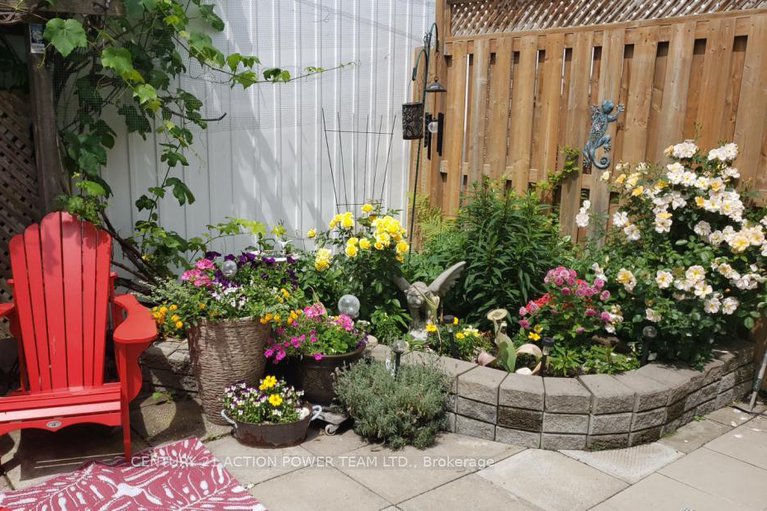 29376844/95-837-eastvale-drive/beaconwood/ottawa/ontario/K1J7T5_35