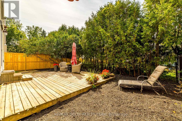 28889907/334-omer-lacasse-avenue/queenswood-heights-south/ottawa/ontario/K1E2X8_26