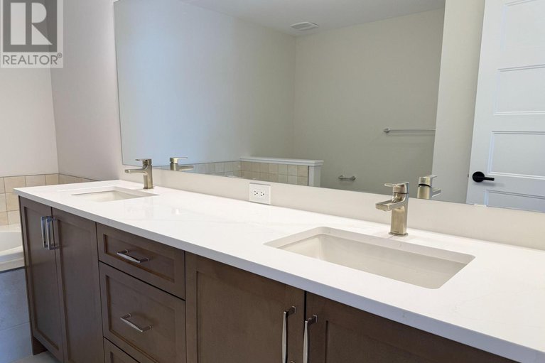 29330724/210-ginebik-way/blossom-parkkemp-parkfindlay-creek/ottawa/ontario/K1X0H4_36