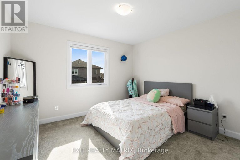 28493432/461-aurora-street/russell-twp/russell/ontario/K4R0L3_15