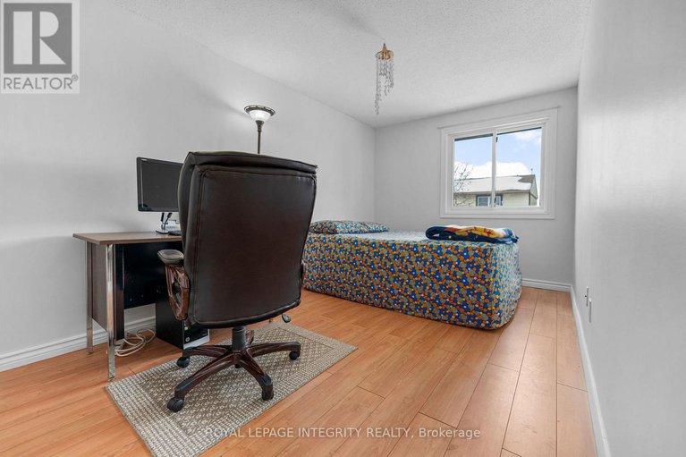 29398806/86-stokes-crescent/glencairnhazeldean/ottawa/ontario/K2L2Z4_24