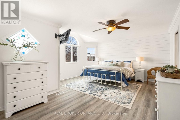 29518194/41-golders-green-lane/longfields/ottawa/ontario/K2J5G2_27