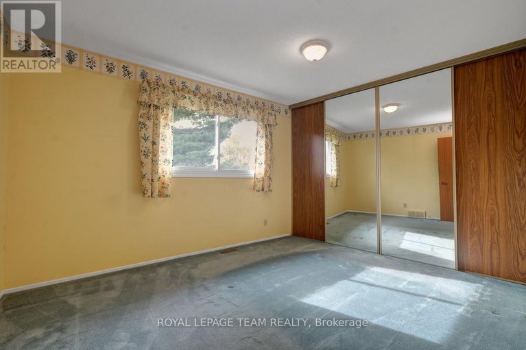 29024962/72-craig-henry-drive/craig-henrywoodvale/ottawa/ontario/K2G3Z6_13