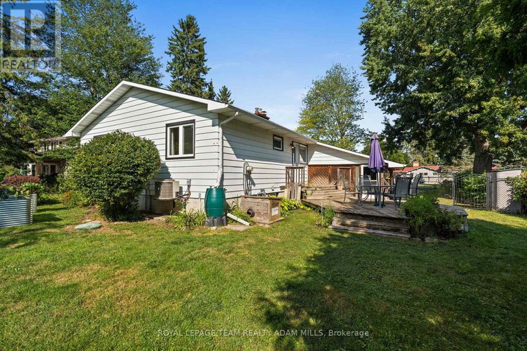 28834726/1095-boucher-crescent/manotick-south-to-roger-stevens/ottawa/ontario/K4M1B3_36