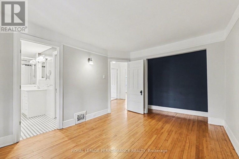 29685328/506-wentworth-avenue/woodroffe/ottawa/ontario/K2B5K1_23