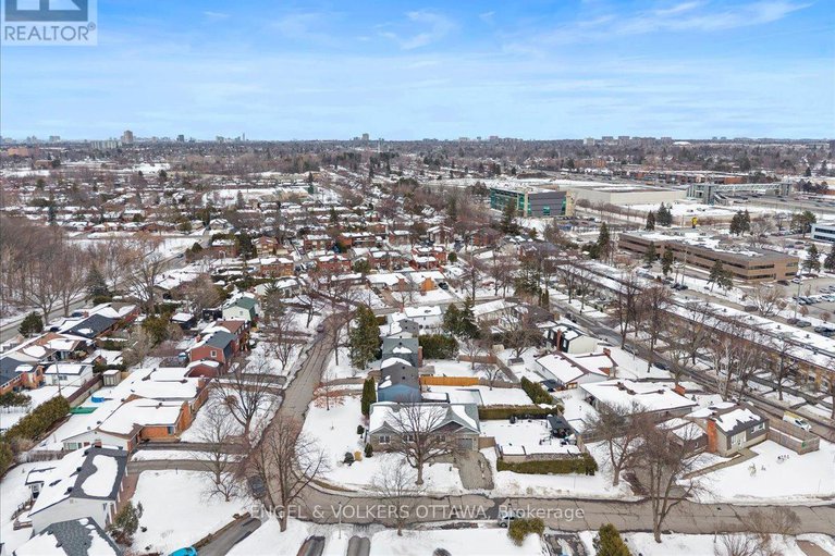 29439628/1005-gold-crescent/queensway-terrace-north/ottawa/ontario/K2B8C4_41