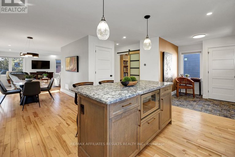 28386152/23-tunis-avenue/carlington/ottawa/ontario/K1Z7R6_22