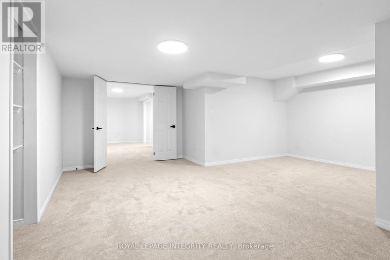 29622536/18-shipley-crescent/stittsville-central/ottawa/ontario/K2S1R2_37