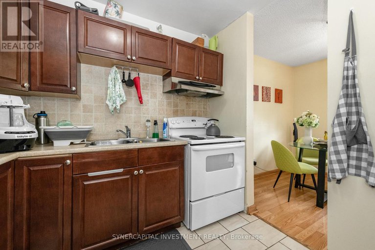 28752551/1202-2000-jasmine-crescent/beacon-hill-south/ottawa/ontario/K1J8K4_12