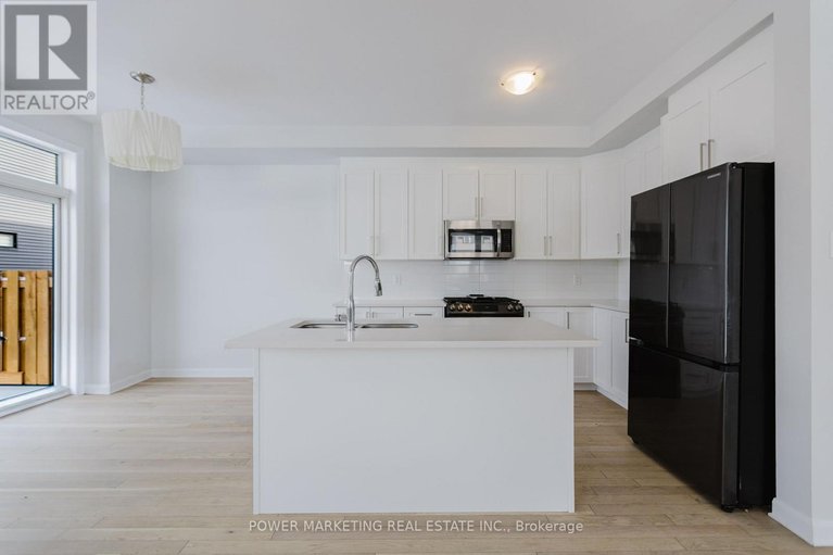 29612750/339-blossom-pass-terrace/avalon-east/ottawa/ontario/K4A5P2_26