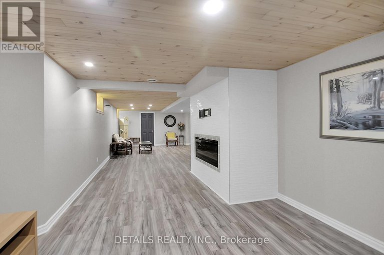 28573377/1341-shylo-crescent/manotick-east-to-manotick-station/ottawa/ontario/K4M1B7_18