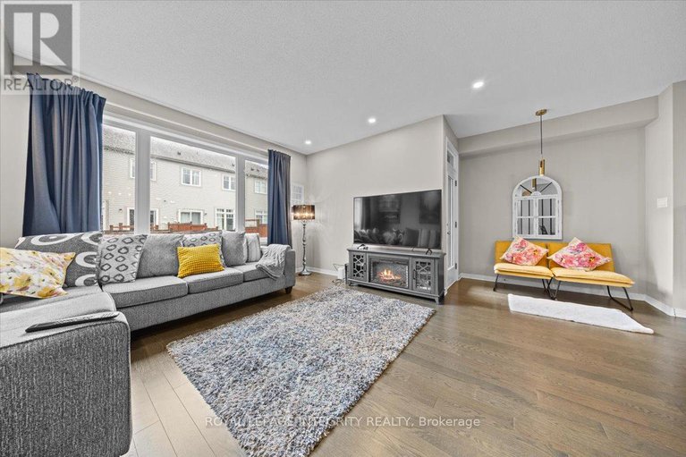 28631882/14-hackney-private/emerald-meadowstrailwest/ottawa/ontario/K2V0K8_8