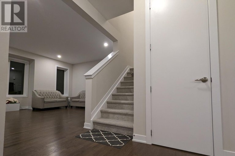 28308591/346-falsetto-street/mer-bleuebradley-estatesanderson-park/ottawa/ontario/K1W0S6_26
