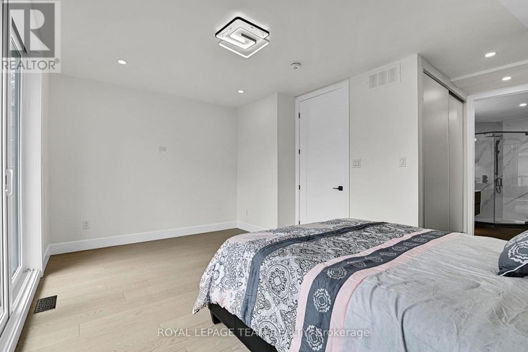 29076233/826-alpine-avenue/queensway-terrace-north/ottawa/ontario/K2B5R6_27