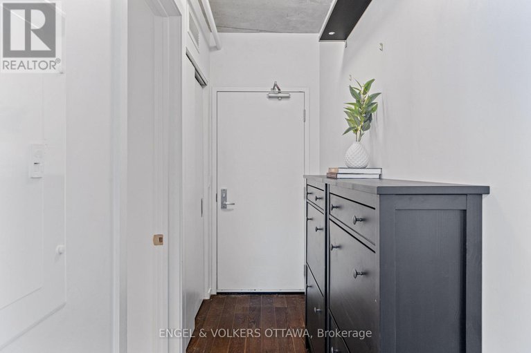 29426953/210-1000-wellington-street-w/hintonburg/ottawa/ontario/K1Y2X9_17