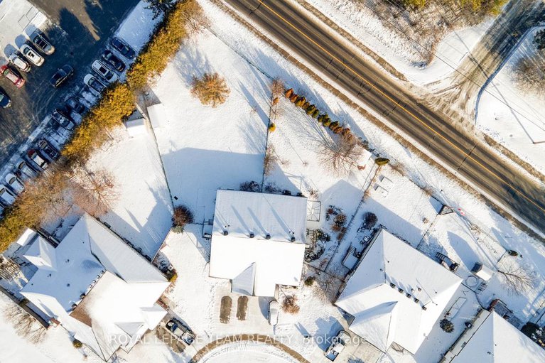 29324372/55-gale-street/almonte/mississippi-mills/ontario/K0A1A0_40