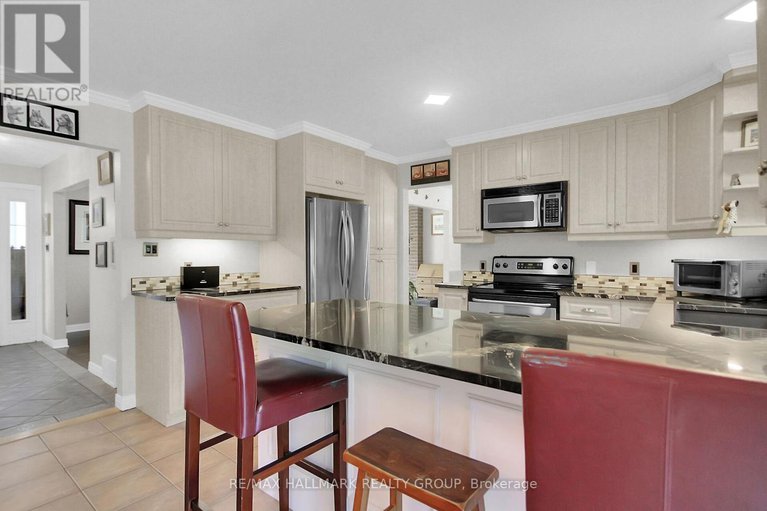 28543028/6942-gallagher-road/rideau-twp-s-of-reg-rd-6-w-of-mccordick-rd/ottawa/ontario/K0A2T0_26