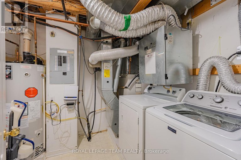 29615584/1615-locksley-lane/beaconwood/ottawa/ontario/K1J1B6_29