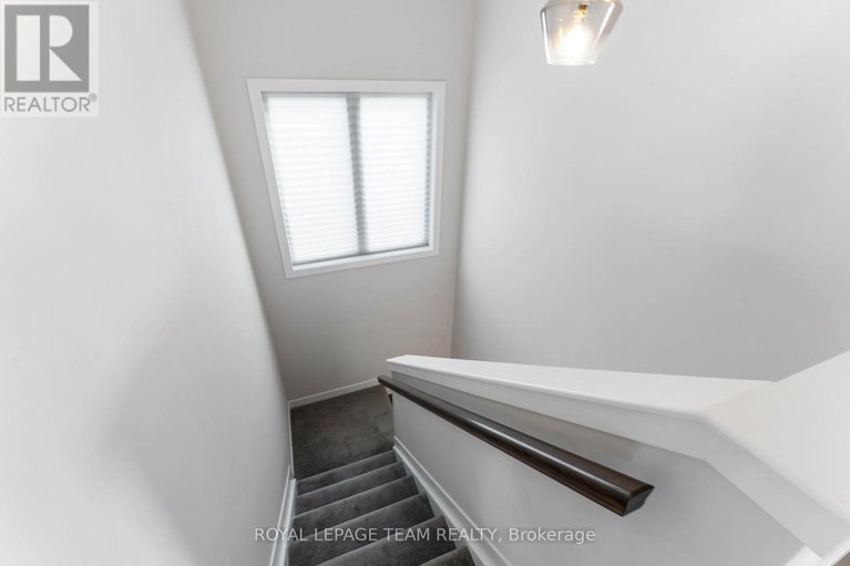 28703739/3040-travertine-way/half-moon-bay/ottawa/ontario/K2J6W9_19