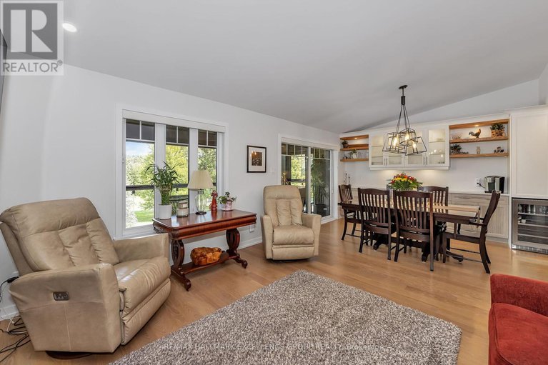 28846165/707-360-montee-outaouais-road/town-of-rockland/clarence-rockland/ontario/K4K0N3_20