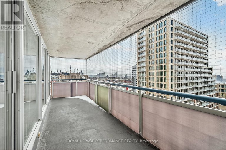 29216241/1603-160-george-street/lower-townbyward-market/ottawa/ontario/K1N9M2_17