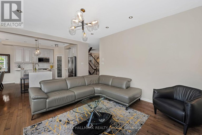 28595507/137-stedman-street/blossom-parkkemp-parkfindlay-creek/ottawa/ontario/K1T0B4_16