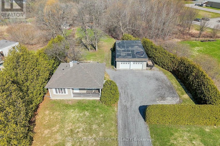 29652812/1099-old-montreal-road/camelot/ottawa/ontario/K4A3N6_4