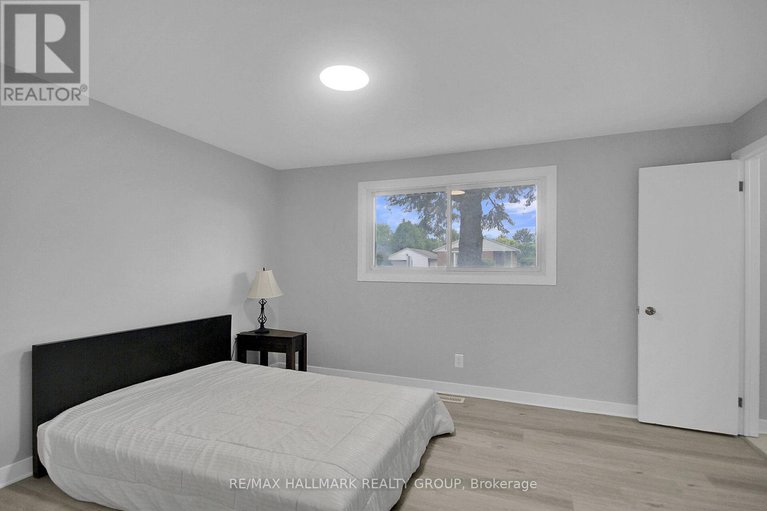 28587287/147-david-drive/meadowlandsst-claire-gardens/ottawa/ontario/K2G2N6_12