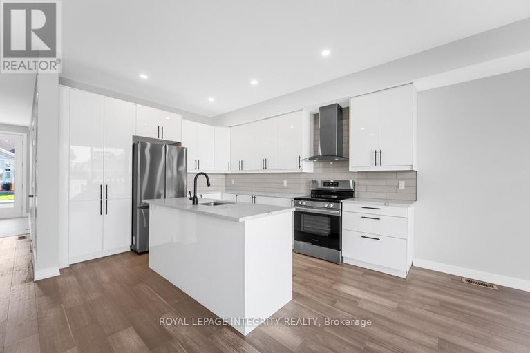 29214070/b-875-contour-street/mer-bleuebradley-estatesanderson-park/ottawa/ontario/K1W0G6_12