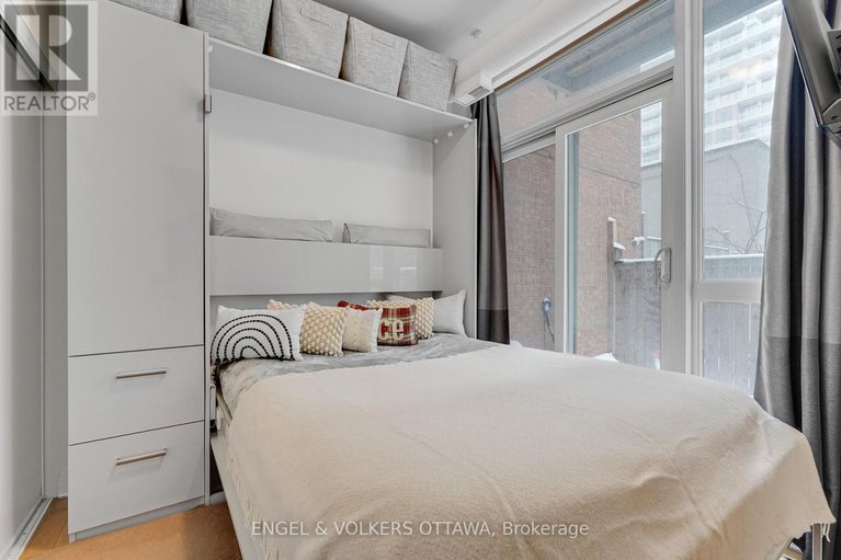 29426650/104-360-cumberland-street/lower-townbyward-market/ottawa/ontario/K1N0B1_26