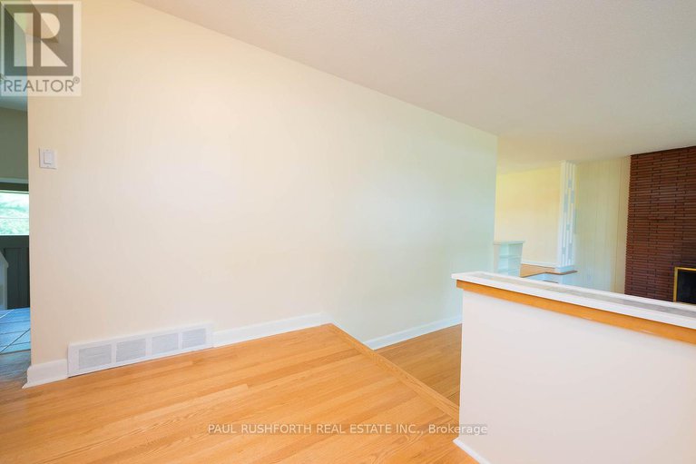 28459730/25-wren-road/rothwell-heights/ottawa/ontario/K1J7H5_4