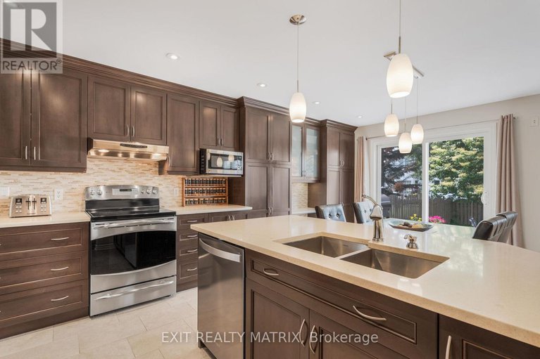28592355/16-la-citadelle-street/embrun/russell/ontario/K0A1W0_17