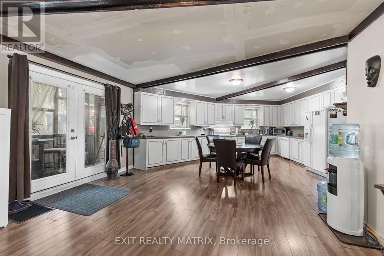 28384633/7962-parkway-road/osgoode-twp-north-of-reg-rd-6/ottawa/ontario/K0A2P0_10