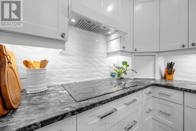 28485153/54-innesbrook-court/stittsville-central/ottawa/ontario/K2S1C7_11