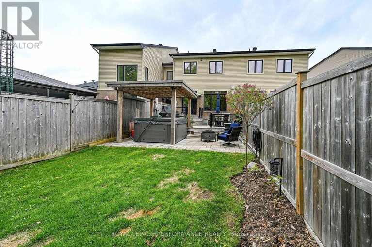 28391949/664-whitecliffs-avenue/riverside-south/ottawa/ontario/K1V2N4_42