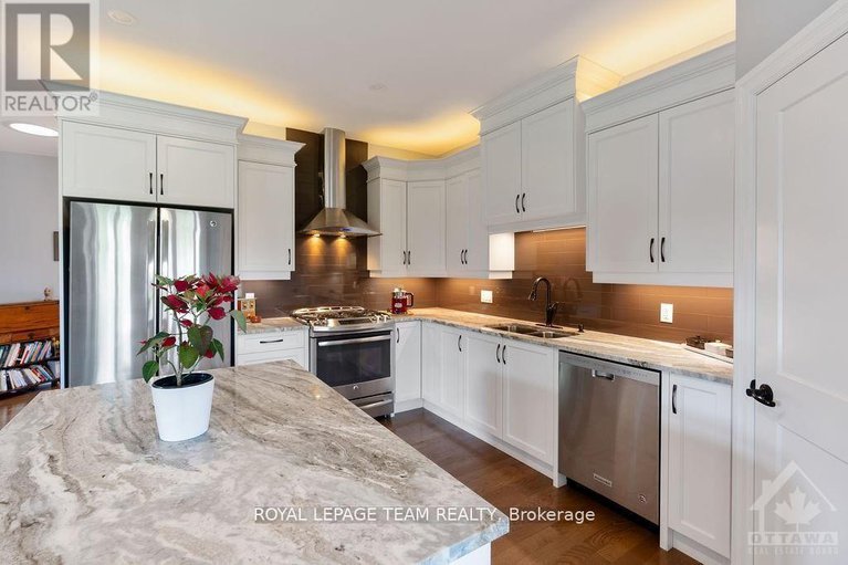 27966091/1818-cedarlakes-way/greely/ottawa/ontario/K4P1P2_16