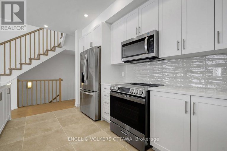 29308980/584-arbia-ridge/emerald-meadowstrailwest/ottawa/ontario/K2S2S4_12