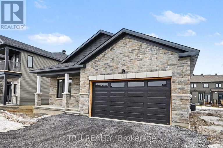 29596742/935-cologne-street/embrun/russell/ontario/K0A1W0_2