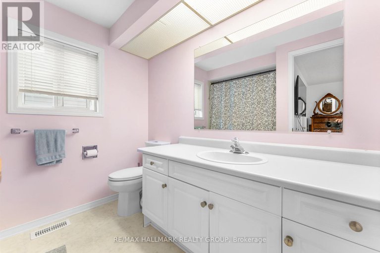 28798161/59-shearer-crescent/katimavik/ottawa/ontario/K2L3N3_28