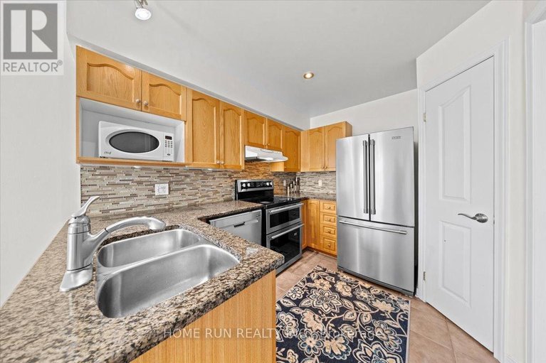 29668806/113-gray-crescent/beaverbrook/ottawa/ontario/K2K3J7_16