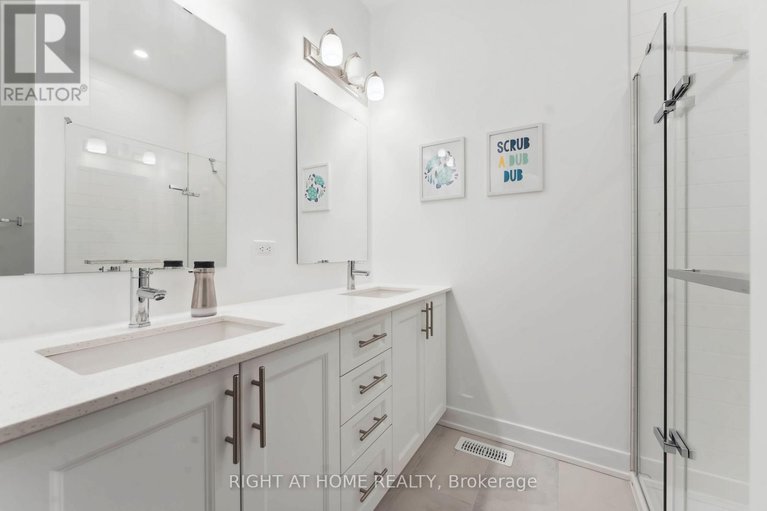 28898810/848-beckton-heights-s/stittsville-south/ottawa/ontario/K2S2X9_16