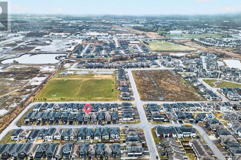 29620530/38-thunderbolt-street/emerald-meadowstrailwest/ottawa/ontario/K2V0L9_41