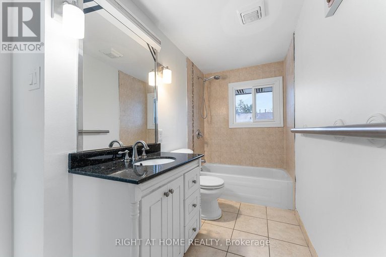 29273425/32-2296-orient-park-drive/blackburn-hamlet-south/ottawa/ontario/K1B4N6_24