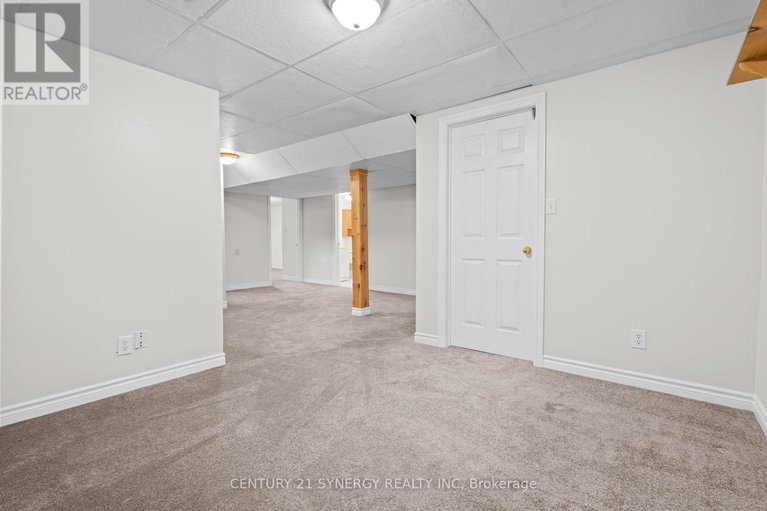 28631237/20-parkside-crescent/meadowlandscrestview/ottawa/ontario/K2G3B5_30